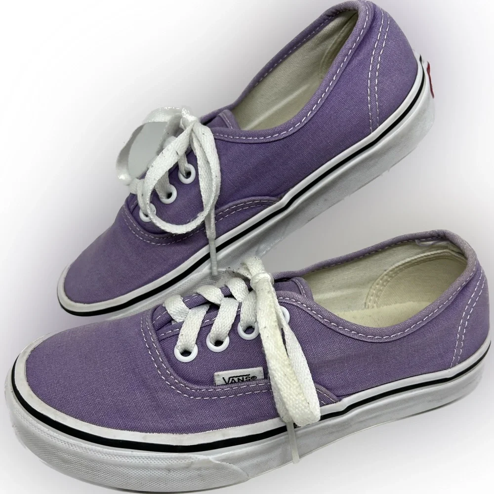 VANS Authentic Shoes Classic Lace-Up, CHALK VIOLET, Sneakers, Men 4 / Women 5.5 - Picture 1 of 8